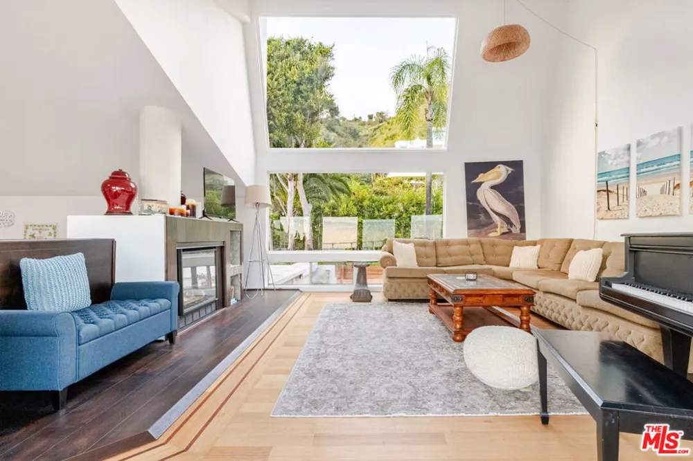 21625 Pacific Coast Highway Malibu, CA 90265