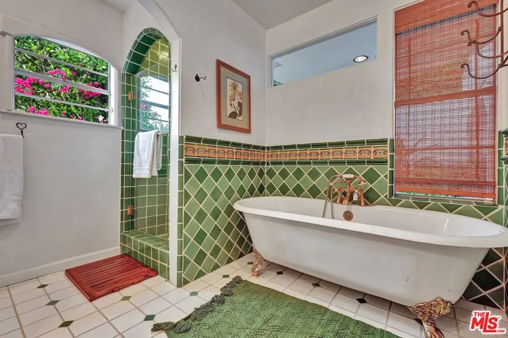 21625 Pacific Coast Highway Malibu, CA 90265
