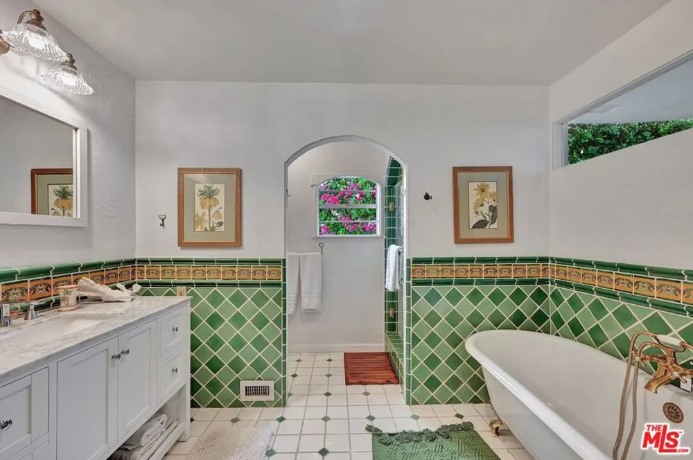 21625 Pacific Coast Highway Malibu, CA 90265