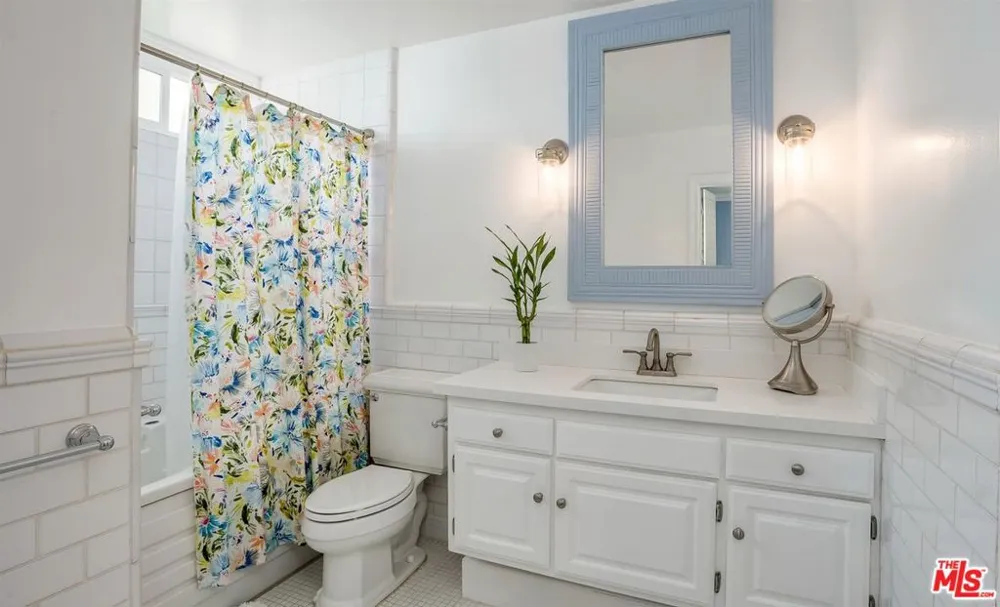 1144 17th Street #11 Santa Monica, CA 90403