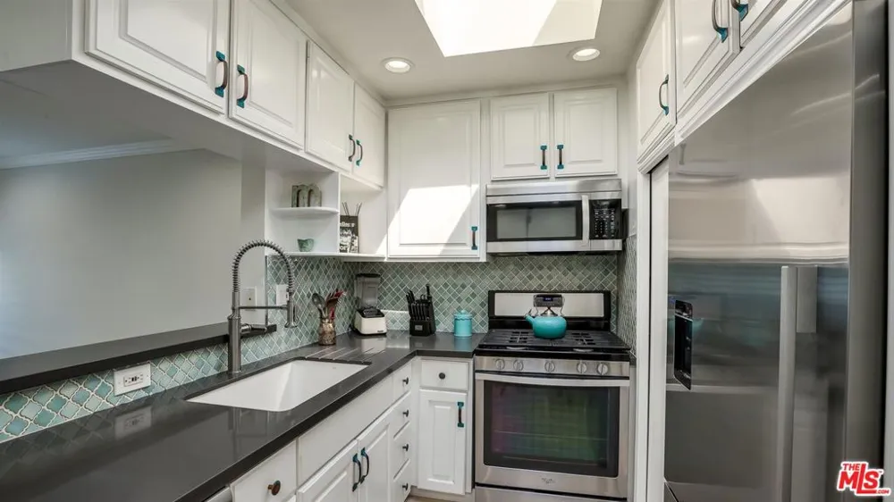 1144 17th Street #11 Santa Monica, CA 90403