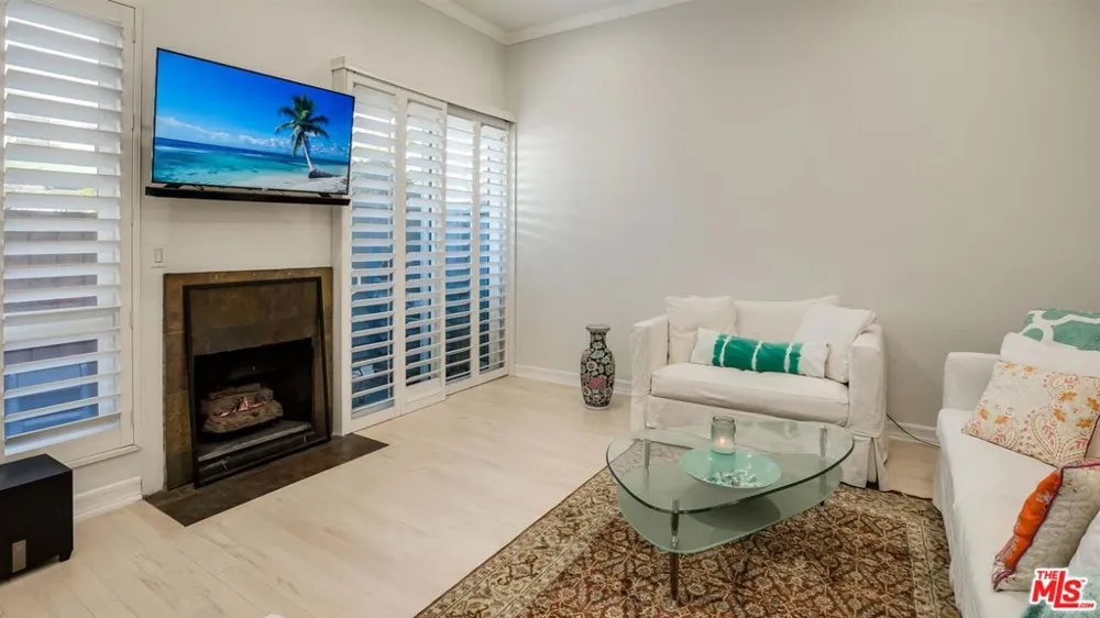 1144 17th Street #11 Santa Monica, CA 90403