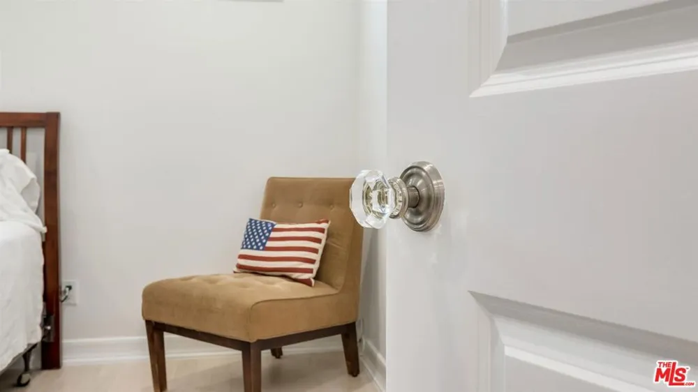 1144 17th Street #11 Santa Monica, CA 90403
