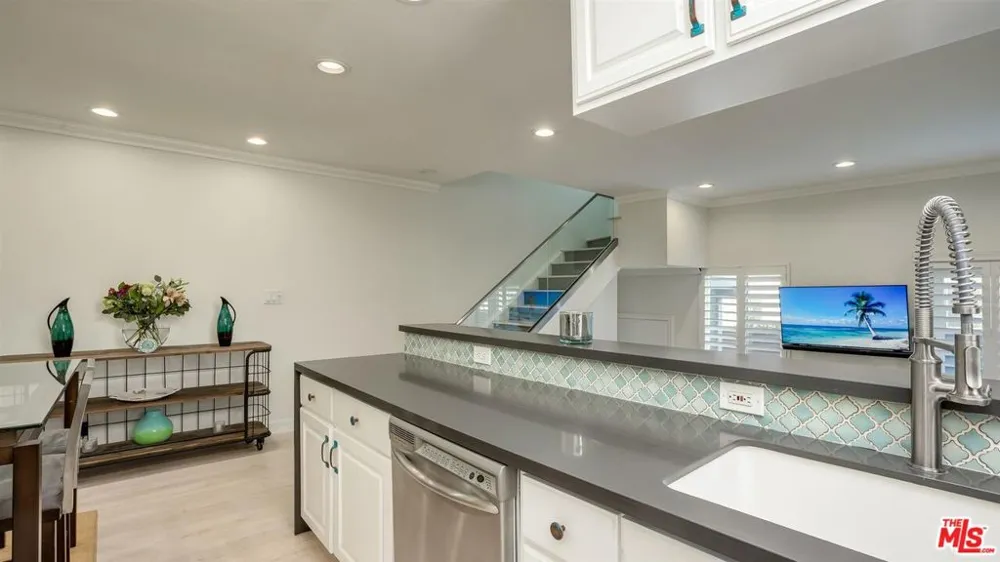 1144 17th Street #11 Santa Monica, CA 90403