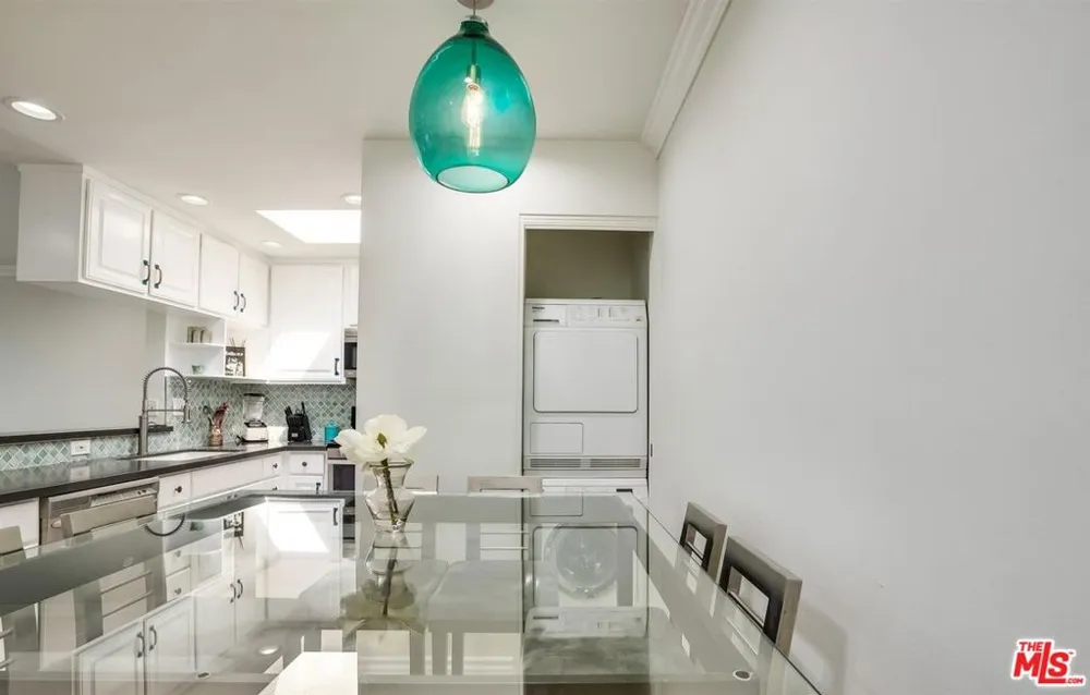 1144 17th Street #11 Santa Monica, CA 90403