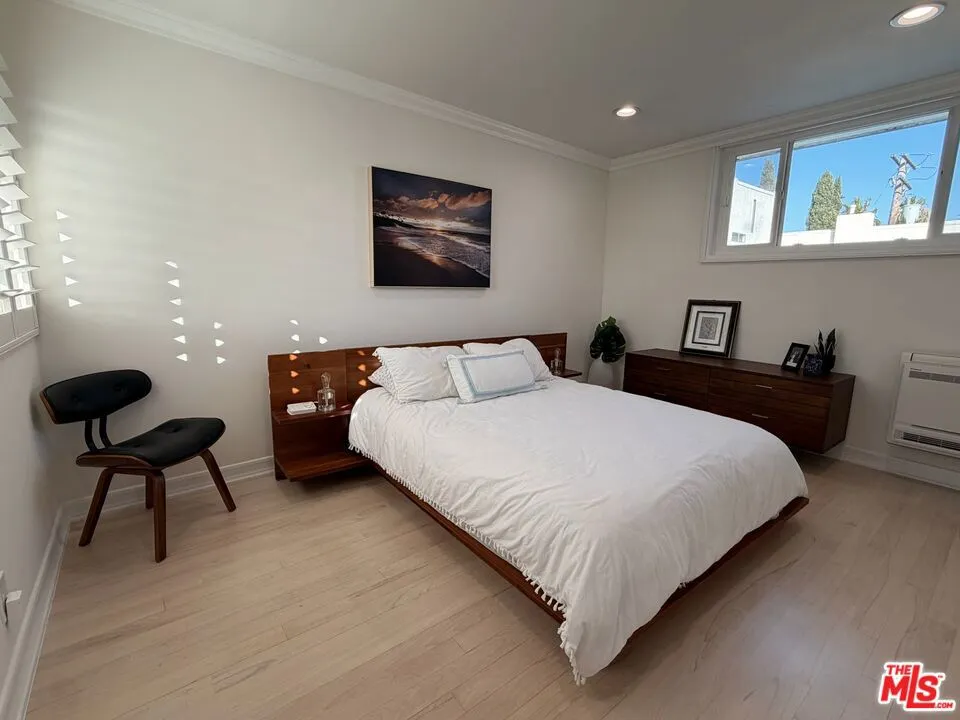 1144 17th Street #11 Santa Monica, CA 90403
