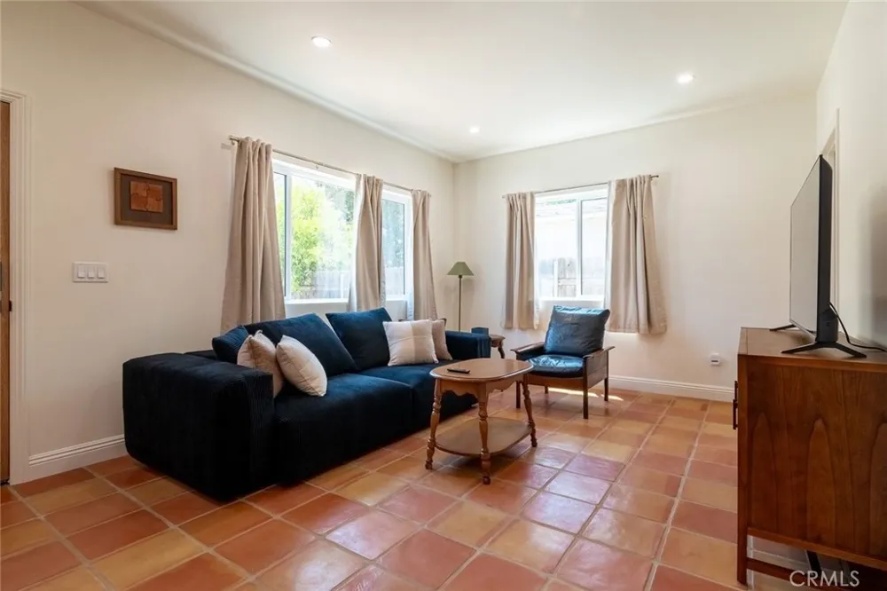 613 W Olive #1 Monrovia, CA 91016