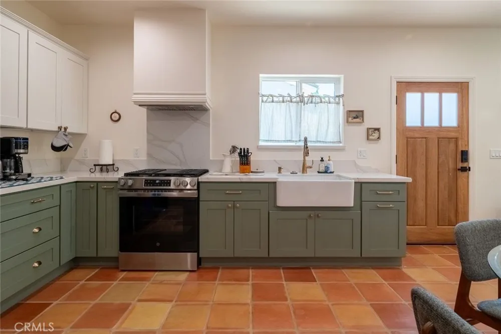 613 W Olive #1 Monrovia, CA 91016