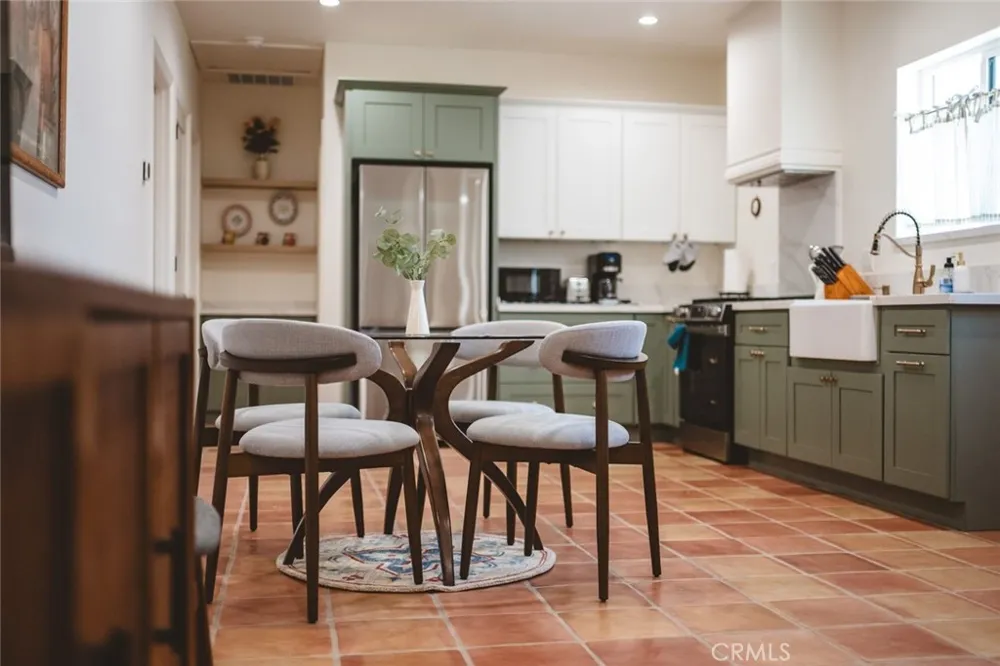 613 W Olive #1 Monrovia, CA 91016
