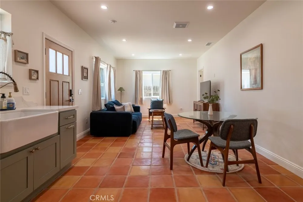 613 W Olive #1 Monrovia, CA 91016