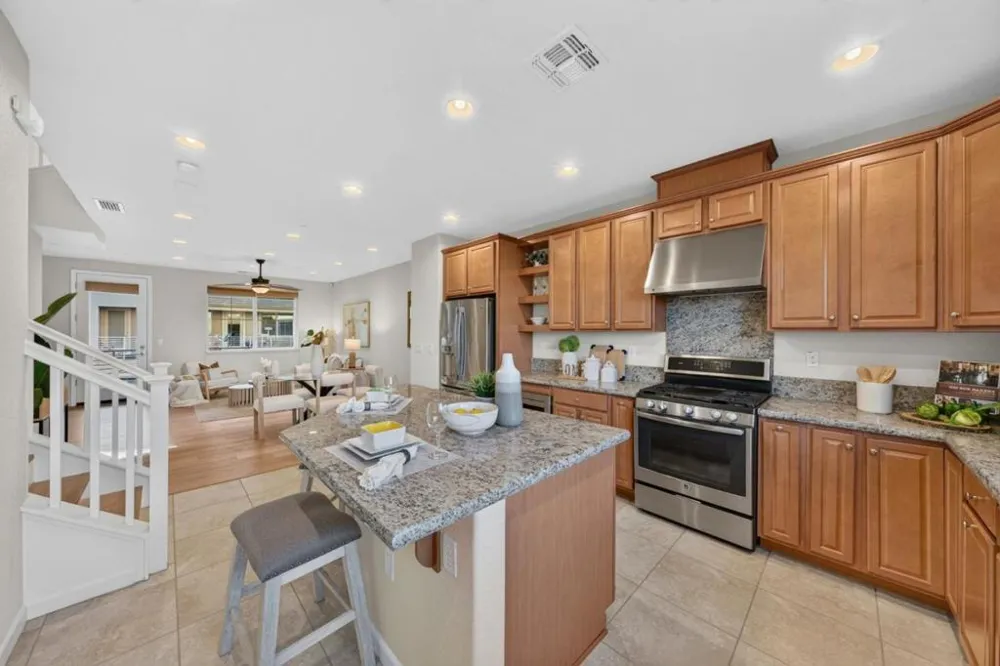 911 White Moonstone Loop San Jose, CA 95123