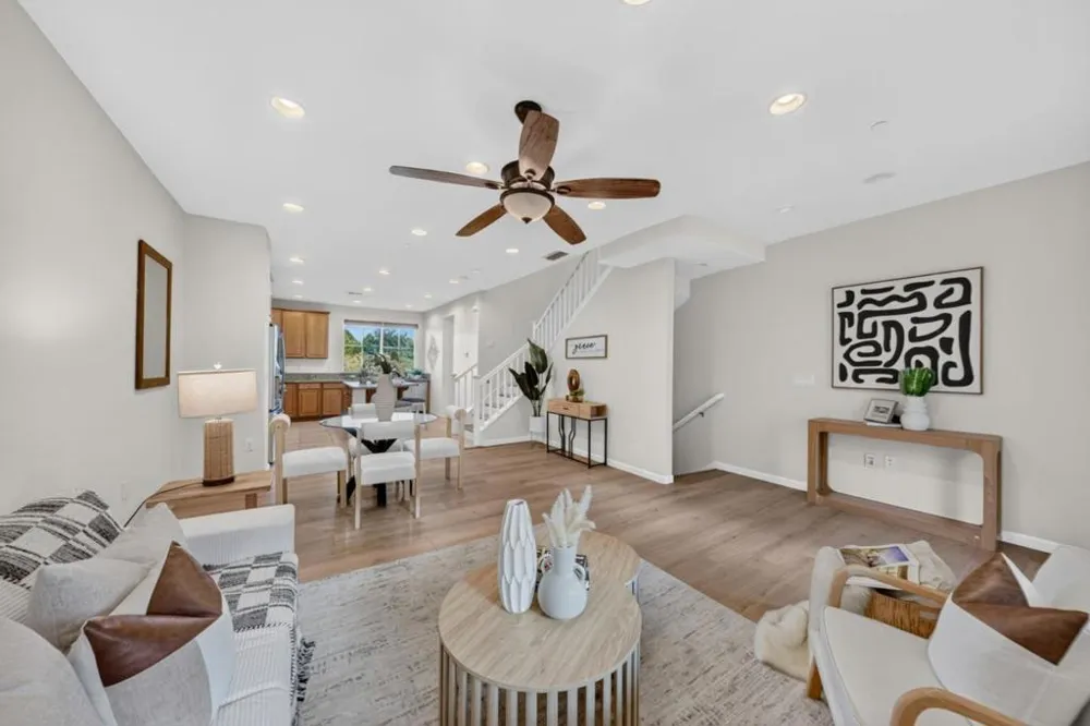 911 White Moonstone Loop San Jose, CA 95123