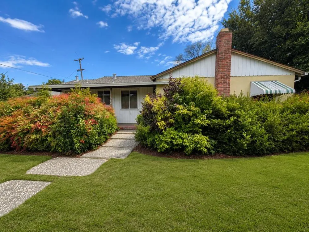 208 Kamson Way Campbell, CA 95008