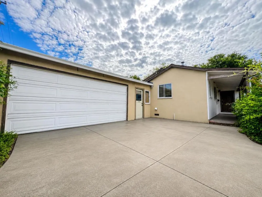 208 Kamson Way Campbell, CA 95008