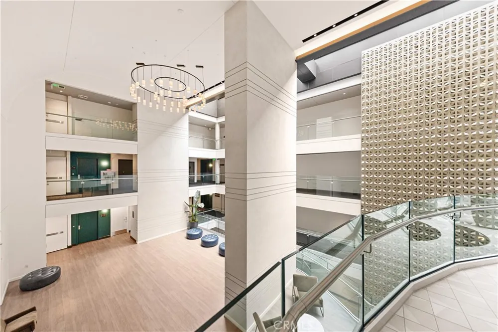 400 S Broadway #1607 Los Angeles, CA 90013