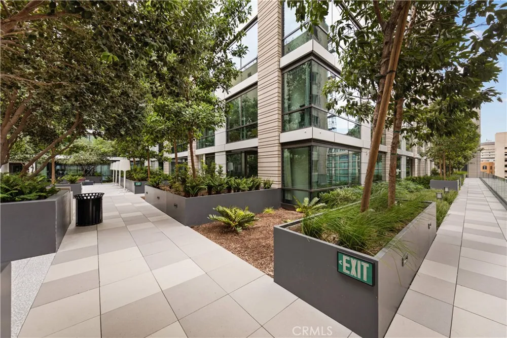 400 S Broadway #1607 Los Angeles, CA 90013