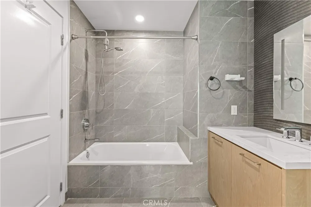 400 S Broadway #1607 Los Angeles, CA 90013