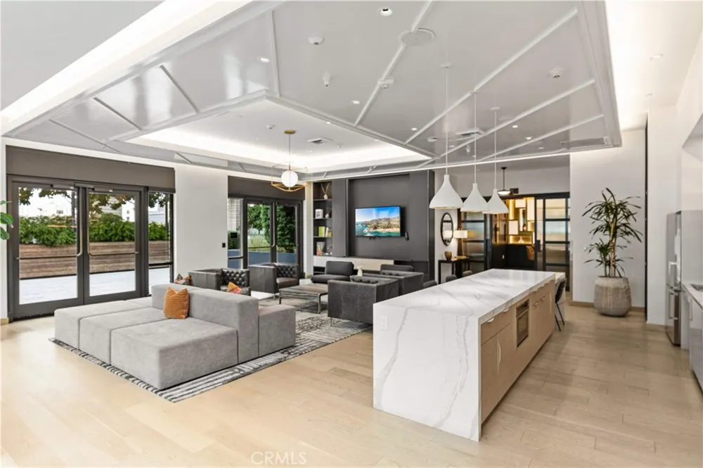 400 S Broadway #1607 Los Angeles, CA 90013