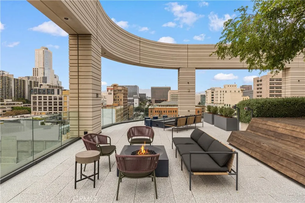 400 S Broadway #1607 Los Angeles, CA 90013