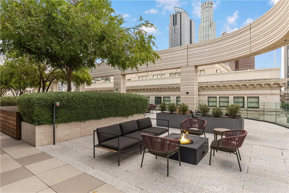 400 S Broadway #1607 Los Angeles, CA 90013