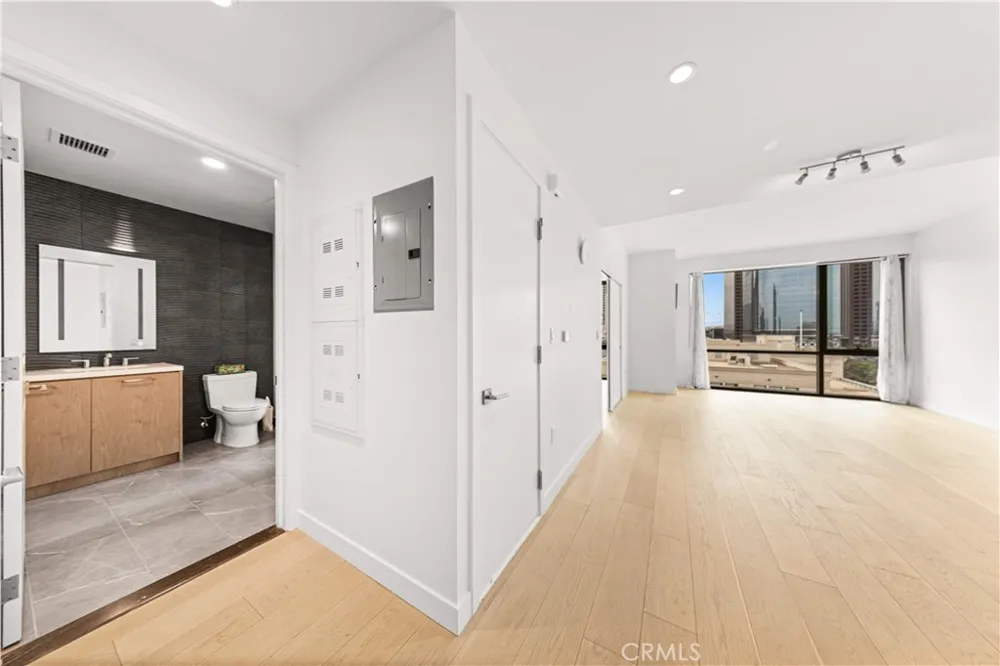 400 S Broadway #1607 Los Angeles, CA 90013