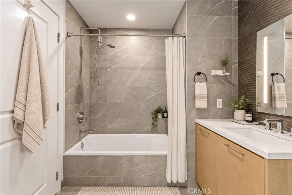 400 S Broadway #1607 Los Angeles, CA 90013