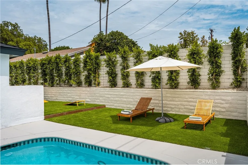 18712 Piper Yorba Linda, CA 92886