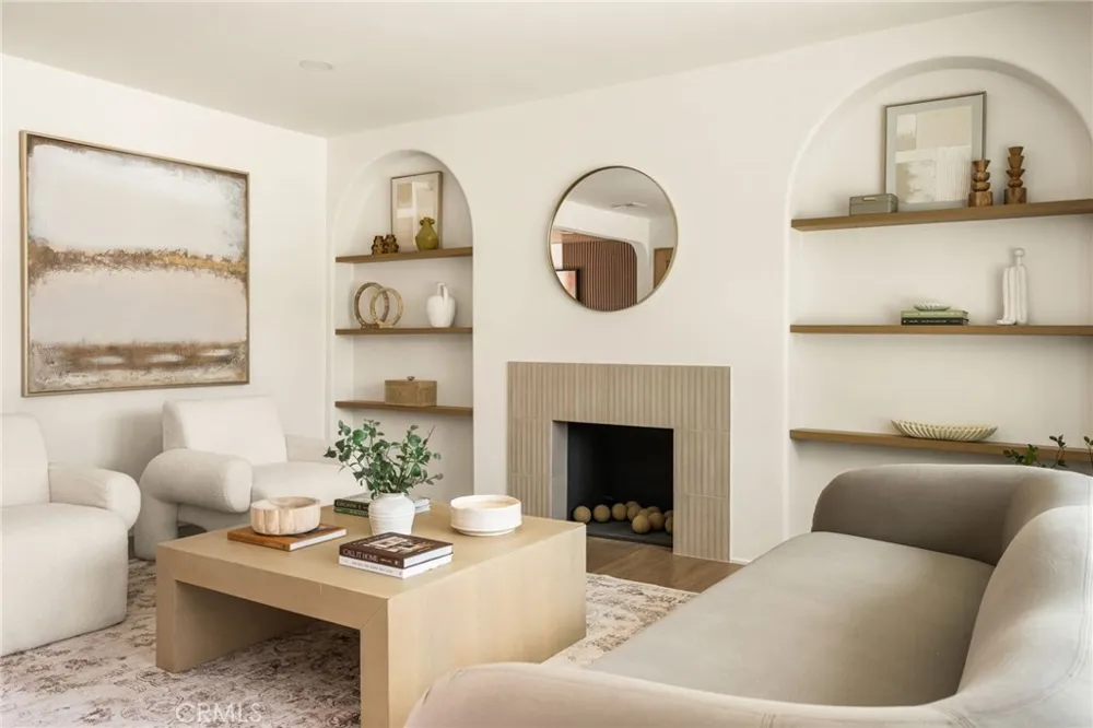 18712 Piper Yorba Linda, CA 92886