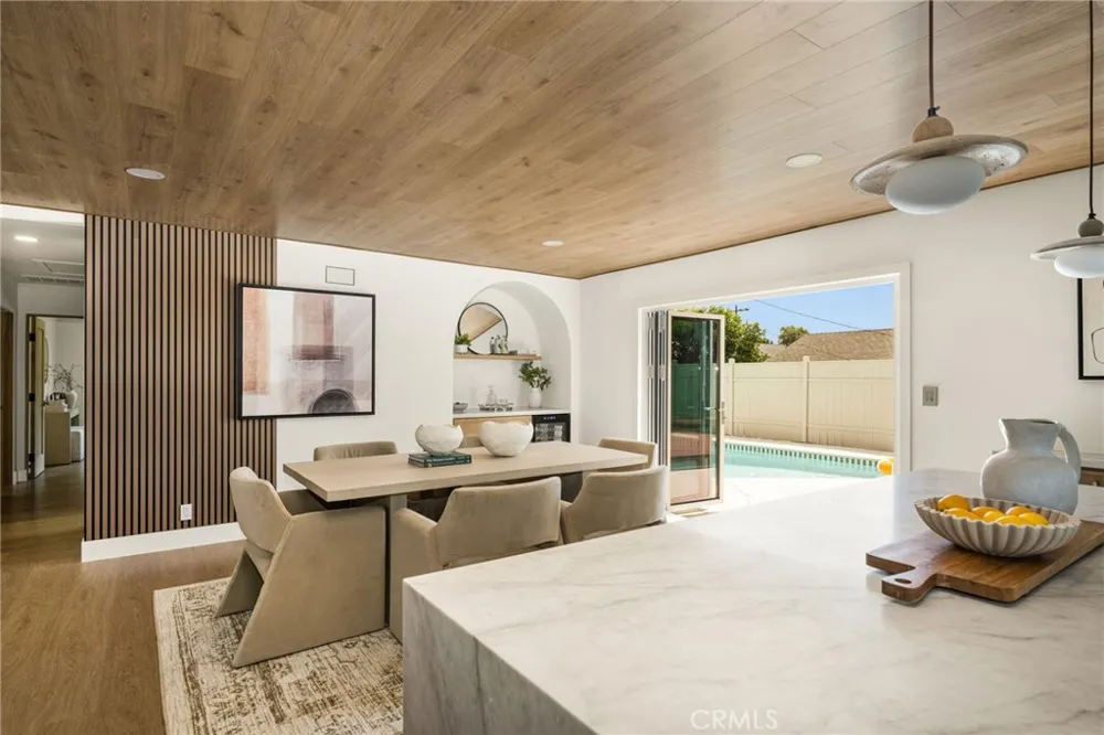 18712 Piper Yorba Linda, CA 92886