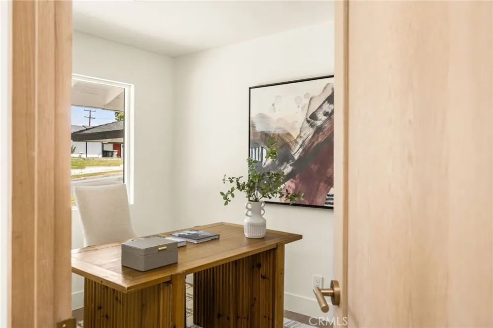 18712 Piper Yorba Linda, CA 92886