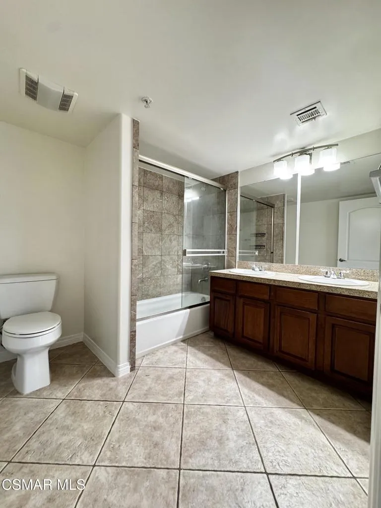 13525 Vanowen Street #103 Van Nuys, CA 91405