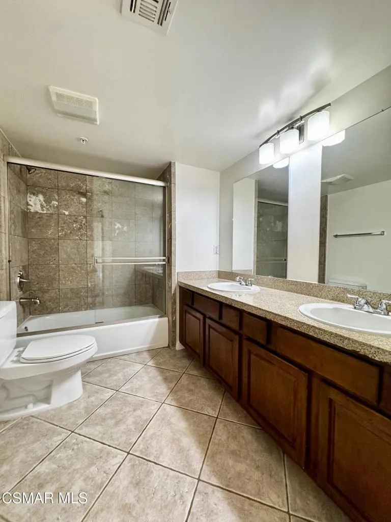 13525 Vanowen Street #103 Van Nuys, CA 91405