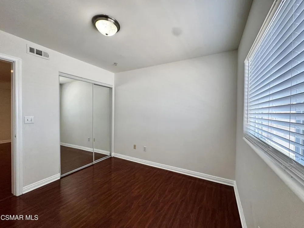 13525 Vanowen Street #103 Van Nuys, CA 91405