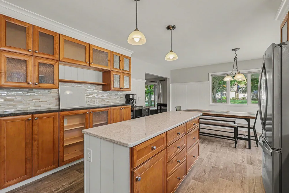 997 Colonial Court Holland, MI 49423