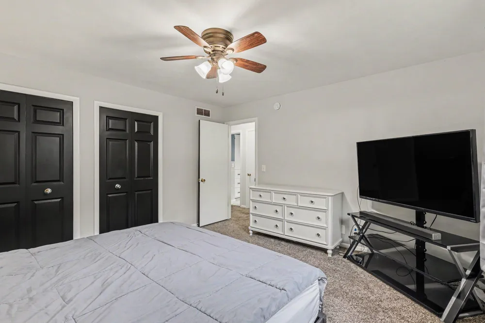 997 Colonial Court Holland, MI 49423