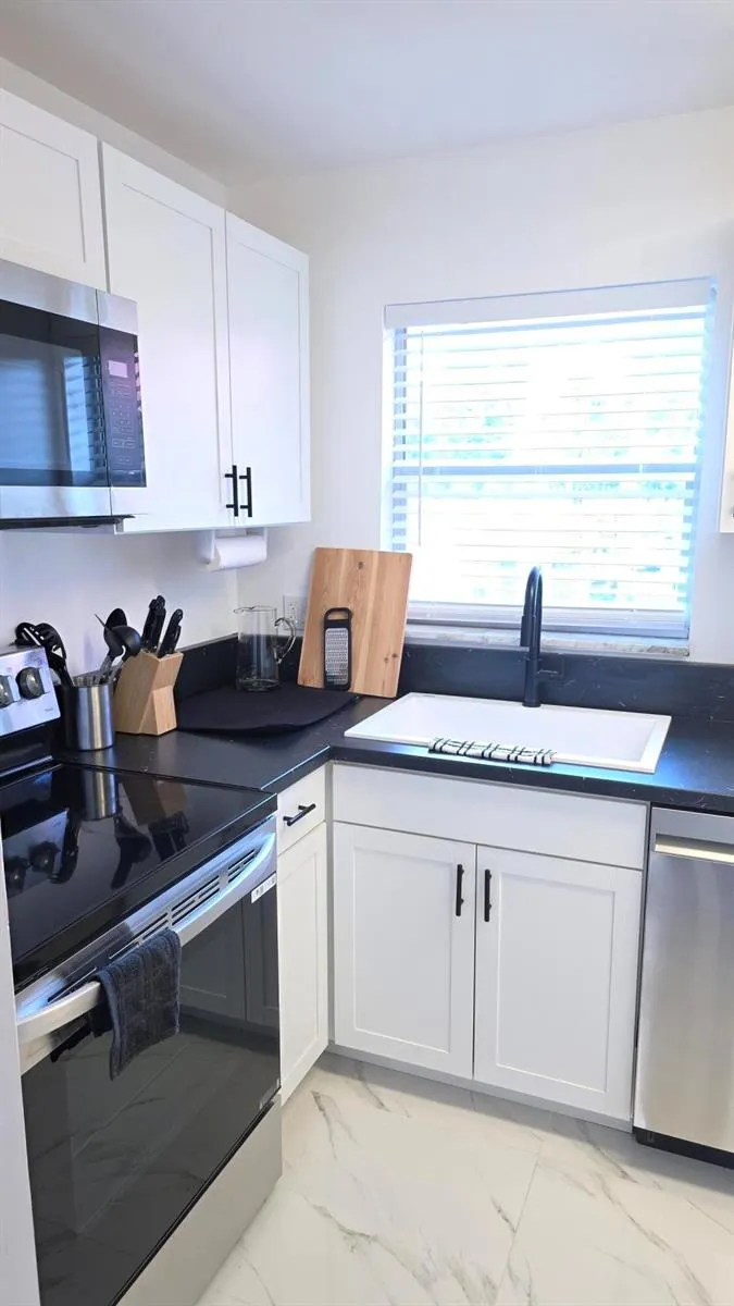 319 LAKE FRANCES DRIVE #319 West Palm Beach, FL 33411