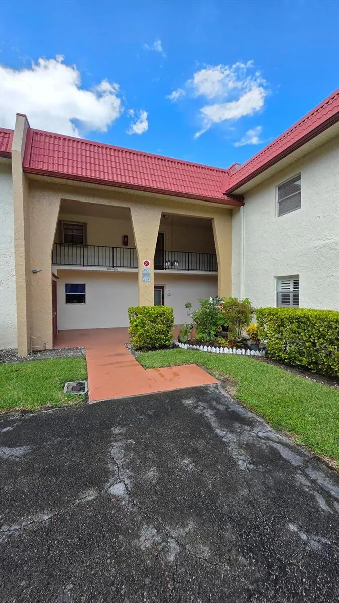 319 LAKE FRANCES DRIVE #319 West Palm Beach, FL 33411