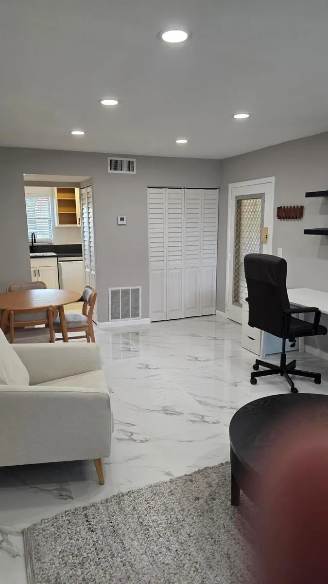 319 LAKE FRANCES DRIVE #319 West Palm Beach, FL 33411