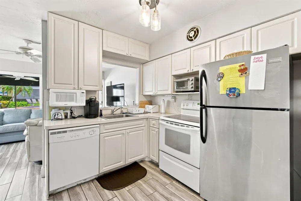 1960 NE 1ST STREET #B4 Deerfield Beach, FL 33441