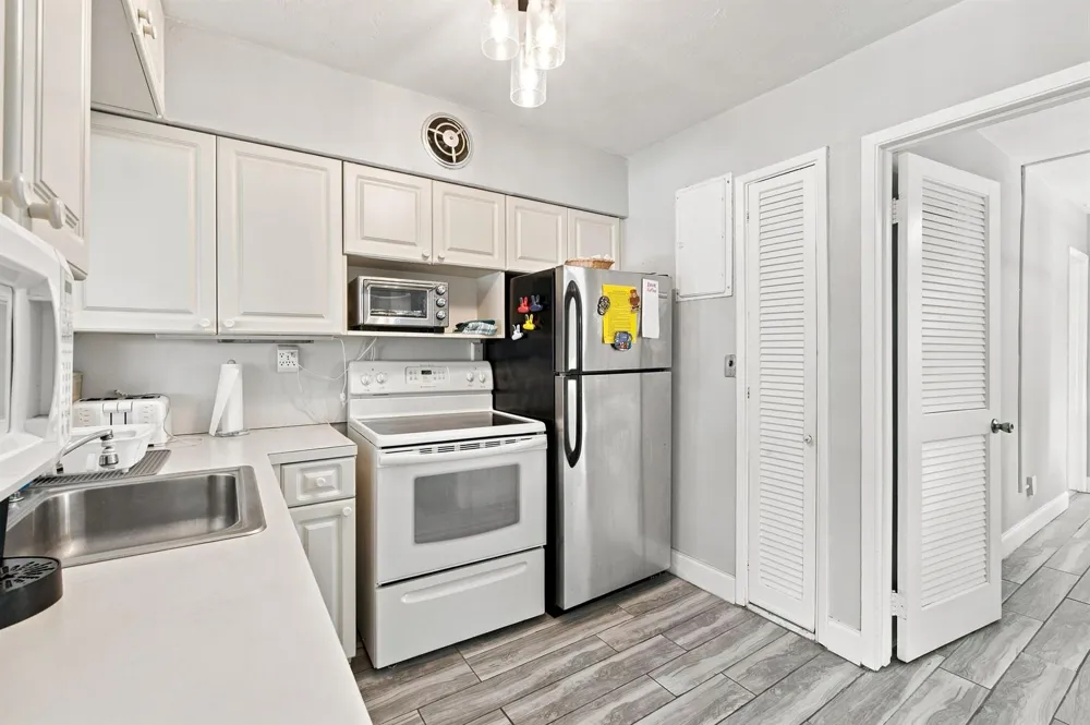 1960 NE 1ST STREET #B4 Deerfield Beach, FL 33441