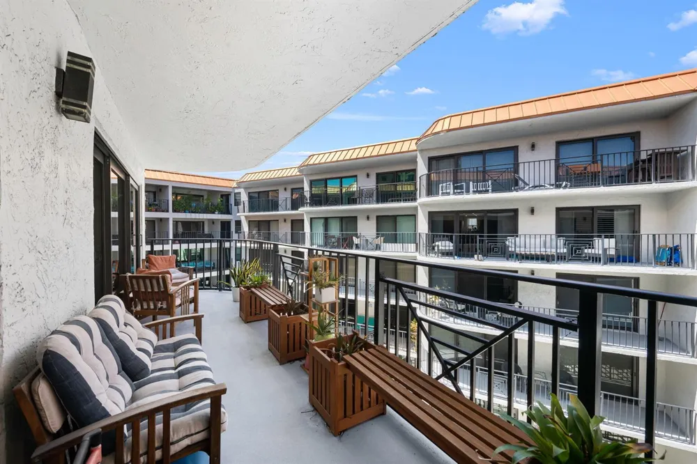 2029 OCEAN BOULEVARD #403 Fort Lauderdale, FL 33305