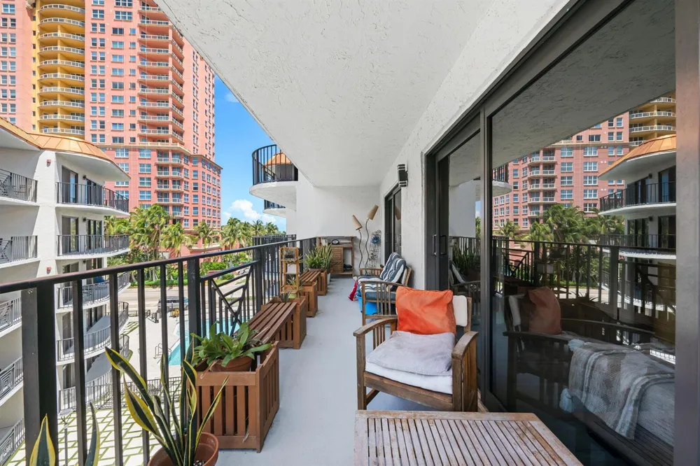 2029 OCEAN BOULEVARD #403 Fort Lauderdale, FL 33305