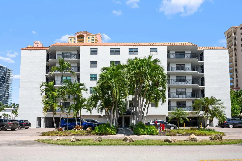 2029 OCEAN BOULEVARD #403 Fort Lauderdale, FL 33305