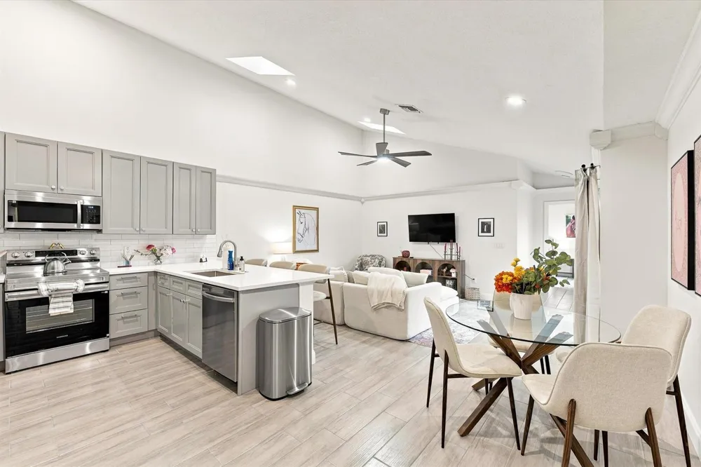 1343 Periwinkle Place Wellington, FL 33414