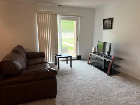 15014 Island Drive