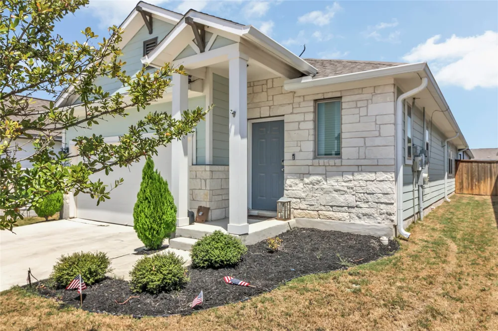 112 Old Stagecoach Road Jarrell, TX 76537