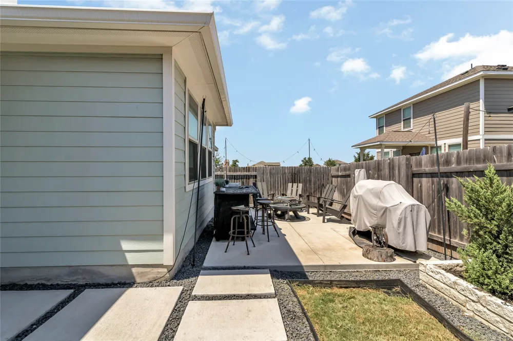 112 Old Stagecoach Road Jarrell, TX 76537