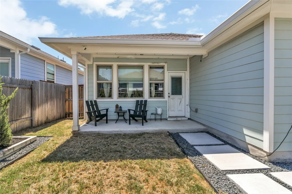 112 Old Stagecoach Road Jarrell, TX 76537