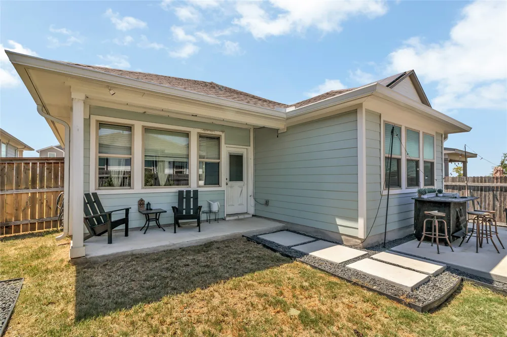 112 Old Stagecoach Road Jarrell, TX 76537