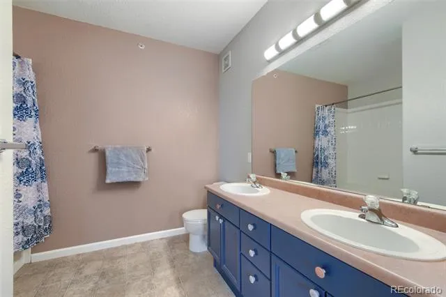 8520 S Holland Lane #204 Littleton, CO 80128